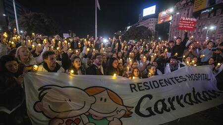Reclamo de residentes del Hospital Garrahan. Foto: NA.