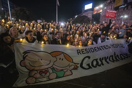 Reclamo de residentes del Hospital Garrahan. Foto: NA.
