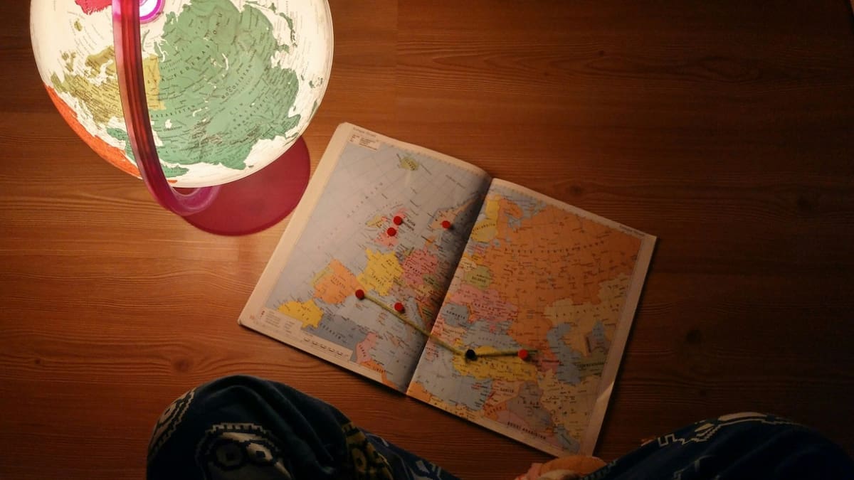 Globo terráqueo; mapa. Foto: Unsplash.