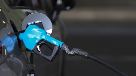 Estaciones de servicio en Navidad y Año Nuevo: en qué horarios no se podrá cargar nafta