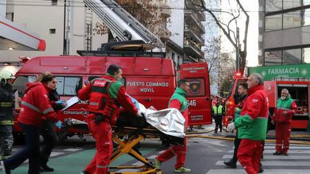 Voraz incendio en un edificio del barrio porteño de Recoleta. NA