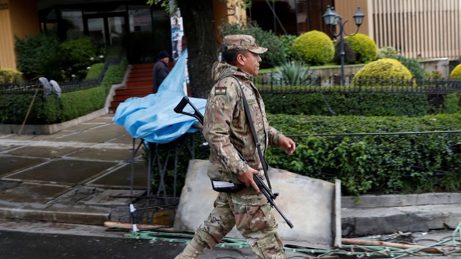 Militares en las calles de Bolivia, REUTERS