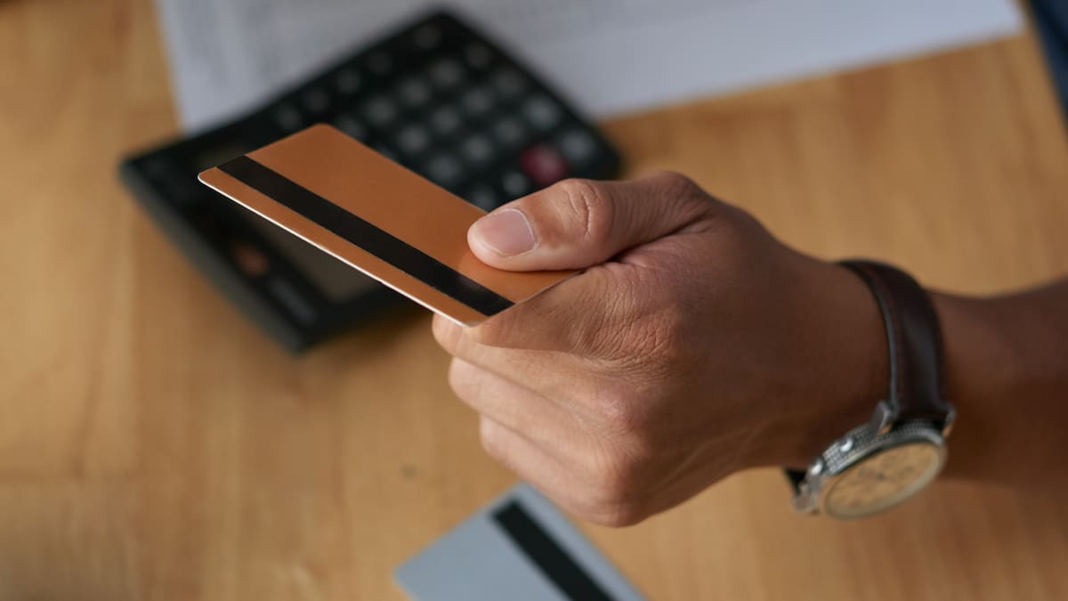 Las tarjetas de crédito pueden ser suspendidas.
