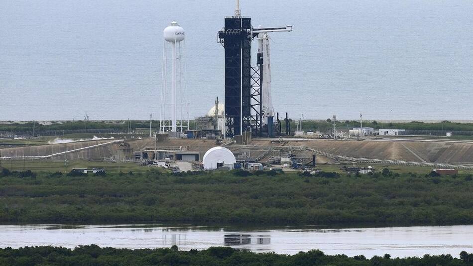 La NASA pospuso histórico lanzamiento del SpaceX por mal clima, Reuters