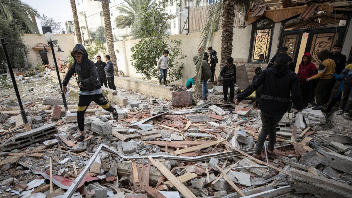 Ataques aéreos israelíes en el paso de Rafah. Foto: EFE.