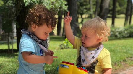 Mirko y Felipe - Hijos de Marley y Florencia Peña