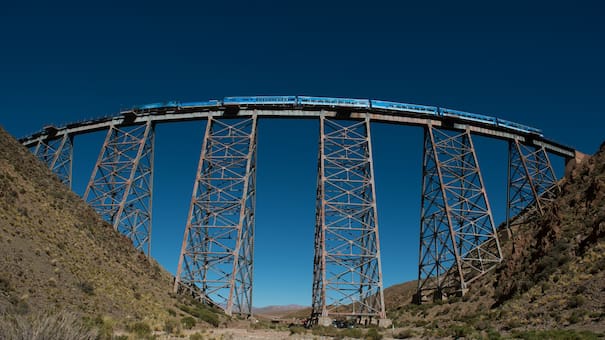 Belleza en la montaña: los 4 pintorescos pueblos salteños que atraviesa el Tren a las Nubes