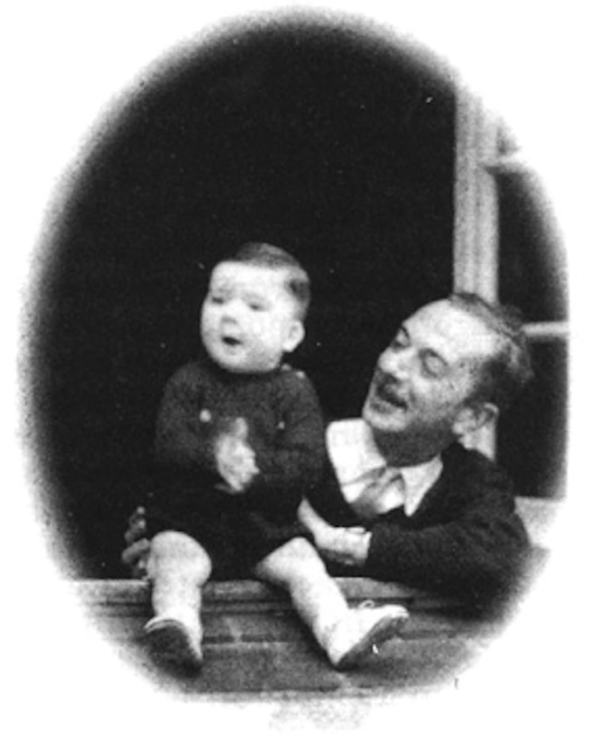 foto de Charly García de bebé con su papá