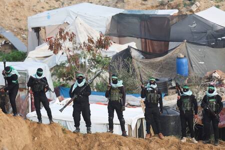 Milicianos del grupo terrorista Hamás. Foto: Reuters/Ramadan Abed