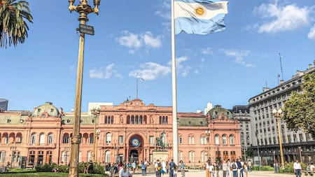 Avenida de Mayo, Plaza de Mayo, turismo, Buenos Aires