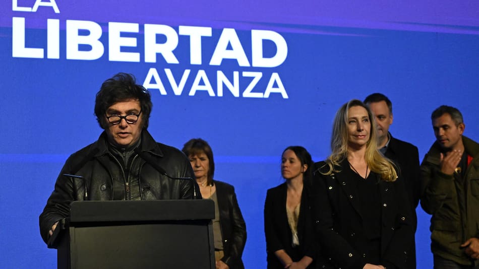 Javier Milei en el búnker de la Libertad Avanza (LLA).