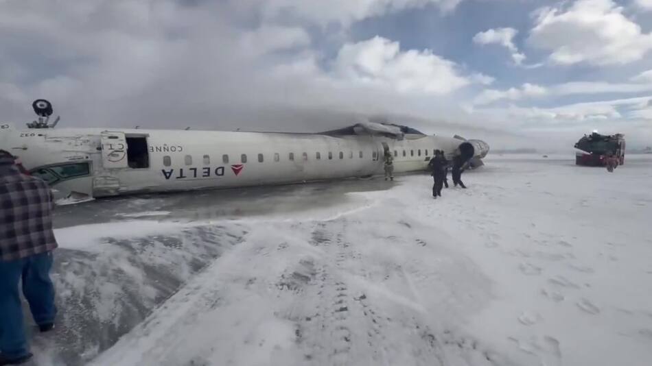Cayó un avión en Toronto, Canadá. Foto: captura