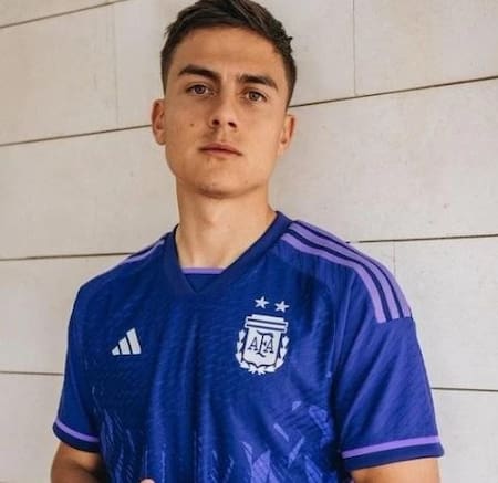 Paulo Dybala, nueva camiseta alternativa de la Selección, Foto Adidas
