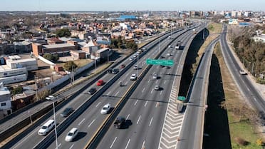 Autopista La Plata–Buenos Aires: cómo es el proyecto del cuarto carril para aliviar el tránsito y eliminar el “efecto embudo”