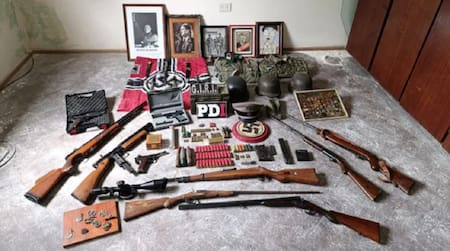Descubren gran cantidad de elementos con simbología nazi en Rosario. Foto: NA/MPA