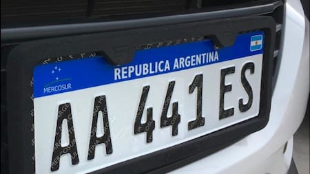 Tránsito: la costosa multa que se puede recibir por circular sin patente en Argentina