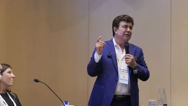 Fernando Espinoza apuntó contra los recortes del Gobierno: “Sin Ciencia y Tecnología no hay futuro”