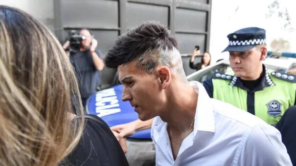 En medio del escándalo por abuso sexual, Vélez le rescindió el contrato a Sebastián Sosa