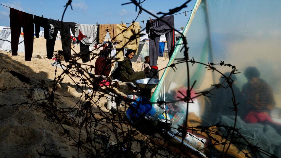 Desplazados en la ciudad de Rafah. Foto: Reuters.