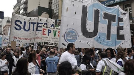 Docentes de CABA realizan un paro. Foto: Telam.