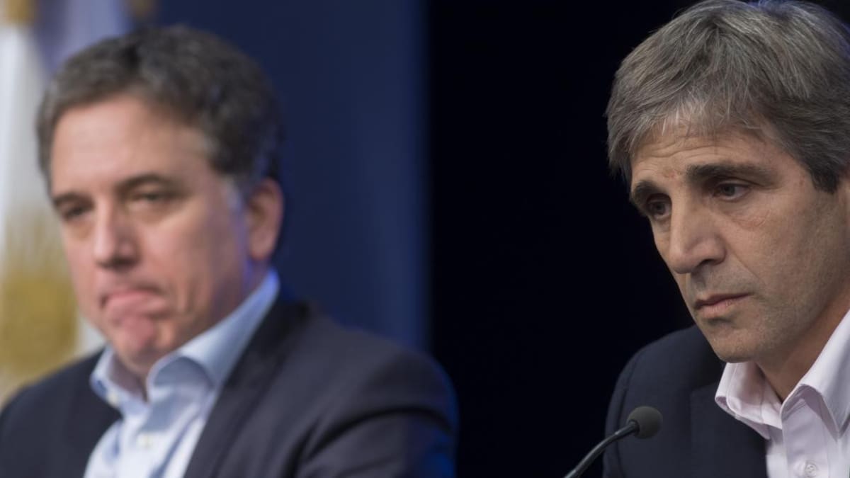 Conferencia de Dujovne y Caputo - Economía