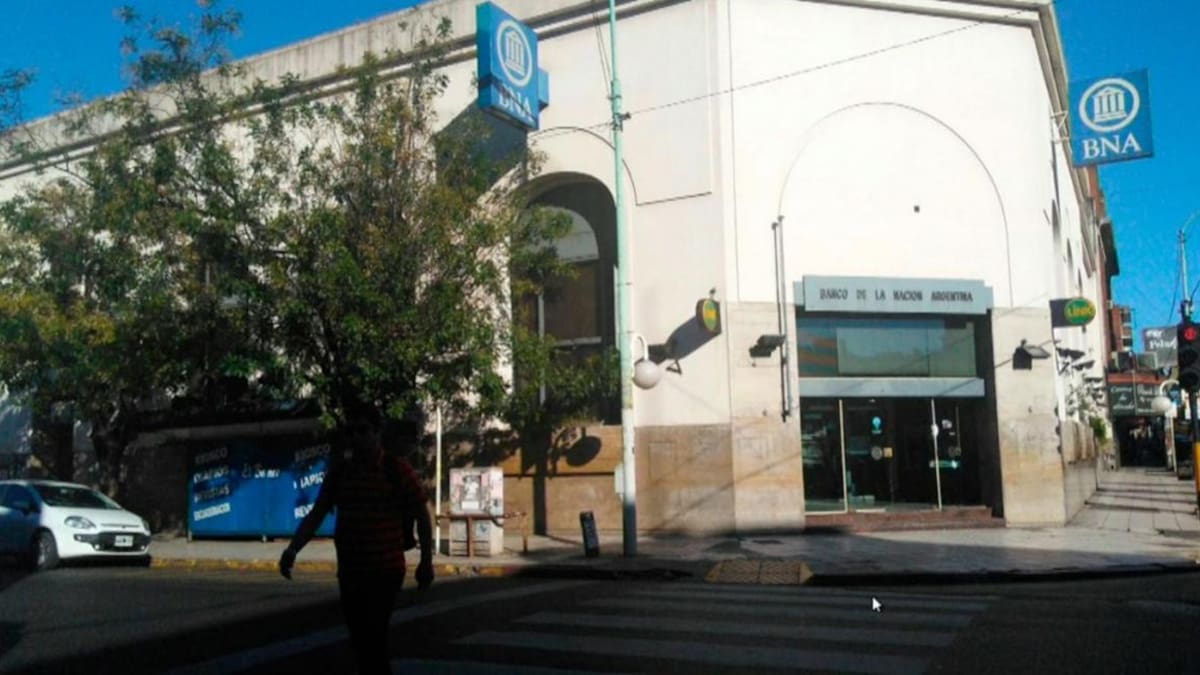 Banco Nación de Morón.