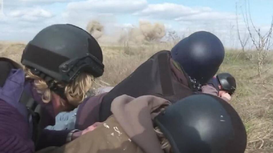 Equipo de CNN atacado por soldados rusos