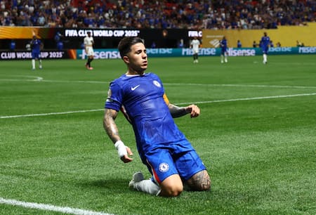 Enzo Fernández, Chelsea vs Los Ángeles FC por el Mundial de Clubes. Foto: Reuters/Kai Pfaffenbach