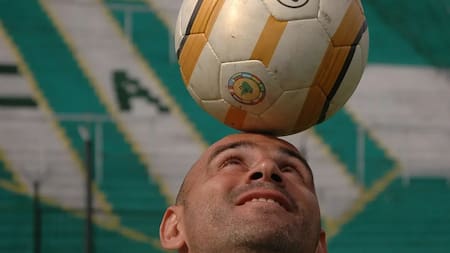 A 20 años de la muerte de Garrafa Sánchez: el crack de potrero que bailó a la Selección y al que su pasión por las motos lo alejó de Boca