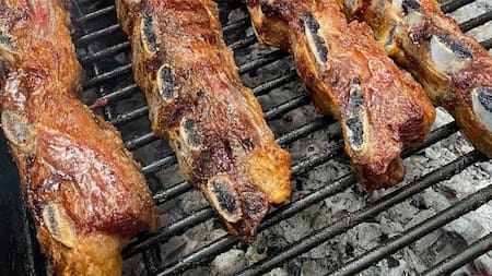 Asado, carne. Foto: Instagram @andalebuey