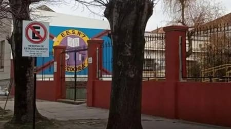 La escuela de la polémica en Necochea. Foto: NA