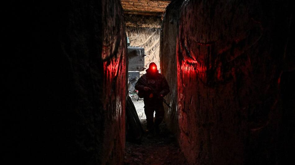Oscuridad: una constante en Ucrania por la pérdida de su capacidad energética producto de los ataques rusos. Foto: Reuters.