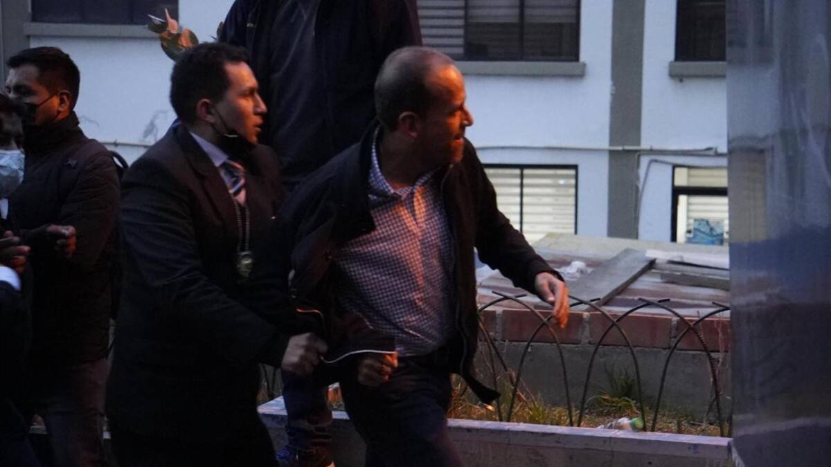 Luis Fernando Camacho, detenido. Foto: EFE.