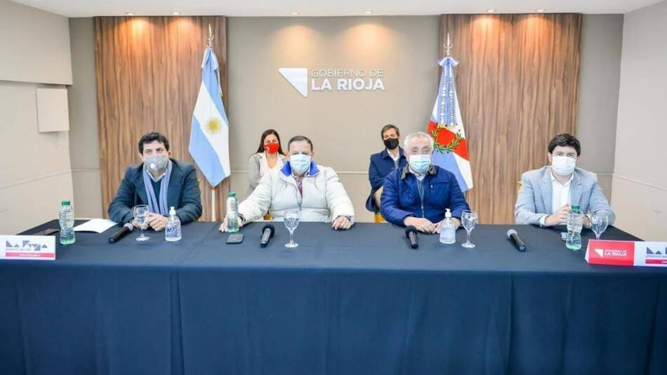 Gobernador Quintela anunció la vuelta a la fase 1 en La Rioja, coronavirus en Argentina