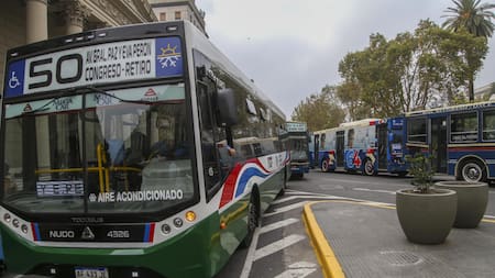 Colectivos, transporte. Foto: NA.