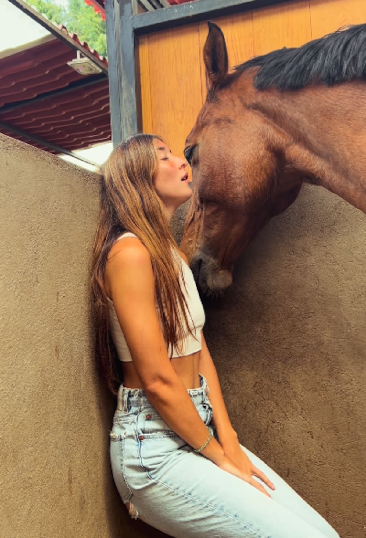 Constanza, horse whisperer.