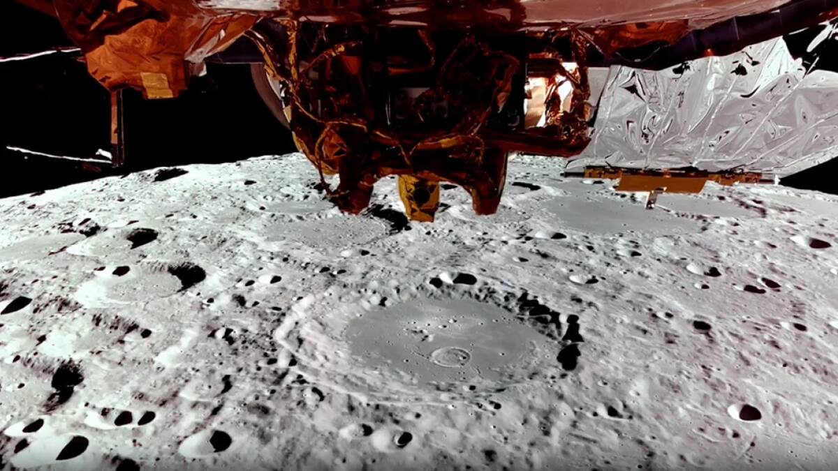 Nuevas imágenes de Firefly Space muestran la vista del módulo de aterrizaje lunar desde 100 km por encima de la Luna. Foto: X / @NASAArtemis.