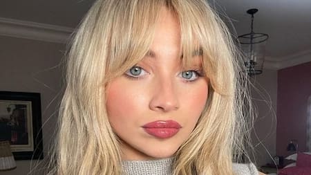 Flequillo cortina, el corte vintage que revive gracias a Sabrina Carpenter.