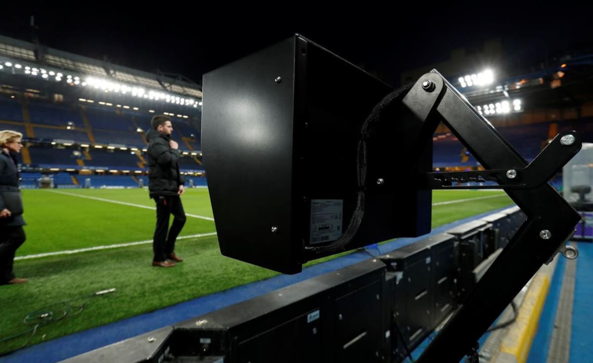 VAR sistema de videoarbitraje - REUTERS -