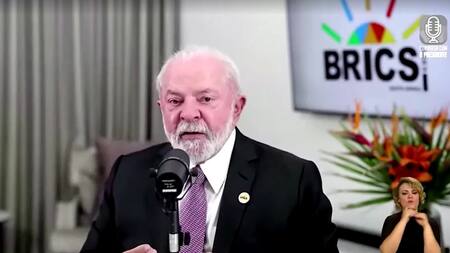 Lula da Silva habló de Argentina en su programa "Conversa com o presidente". Foto: captura de Reuters.