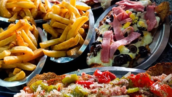 Taste Atlas definió el bodegón con la mejor milanesa de Argentina: no es El Preferido y tiene más de 40 gustos