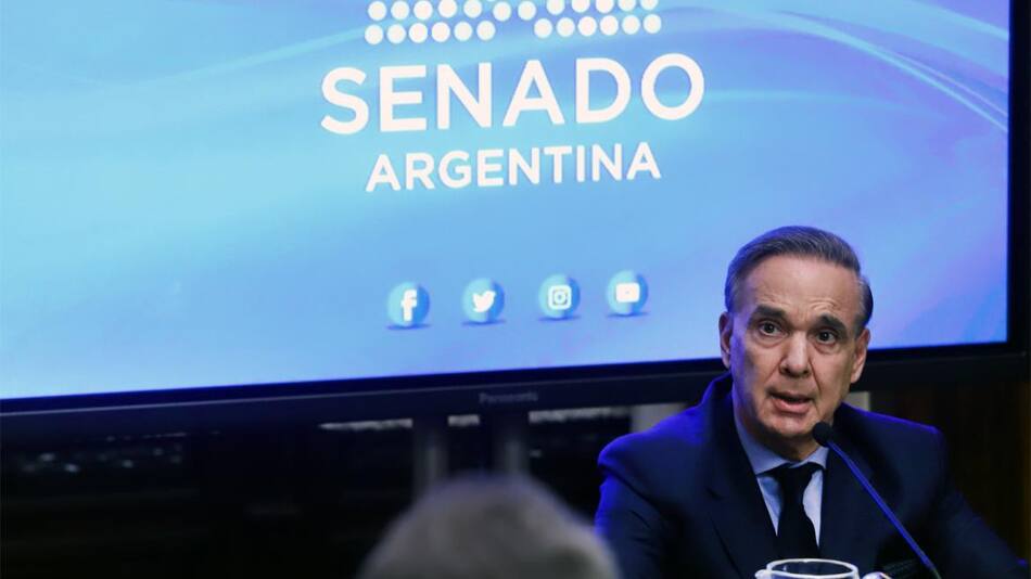 Conferencia de Miguel Ángel Pichetto en el Senado - NA
