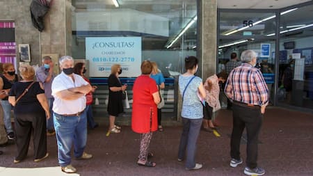 Jubilados, cobro. Foto: NA.