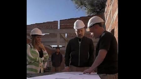 Gustavo Menéndez, visitó la obra de la escuela secundaria ubicada en La Teja, Merlo.