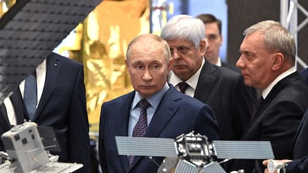 Putin visita un centro espacial y de cohetes en las afueras de Moscú. Foto: Reuters