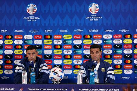 Emiliano Dibu Martínez y Lionel Scaloni, Selección Argentina; Copa América 2024. Foto: Reuters
