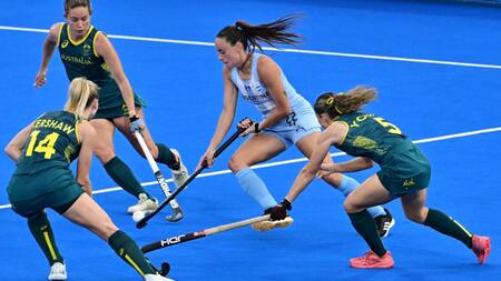 Las Leonas ante Australia en los Juegos Olímpicos París 2024.