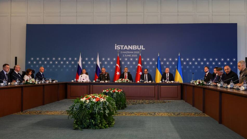 La reunión entre Rusia y Ucrania en Estambul, Turquía. Foto: Reuters (Murad Sezer)