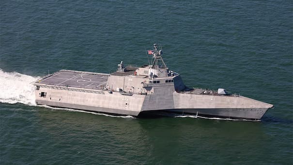 El impresionante buque de combate que presentó Estados Unidos: tiene un cañón principal, misiles antiaéreos y ametralladoras