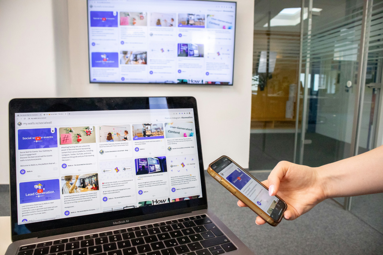Duplicar pantalla entre el celular y la televisión. Foto: Unsplash.